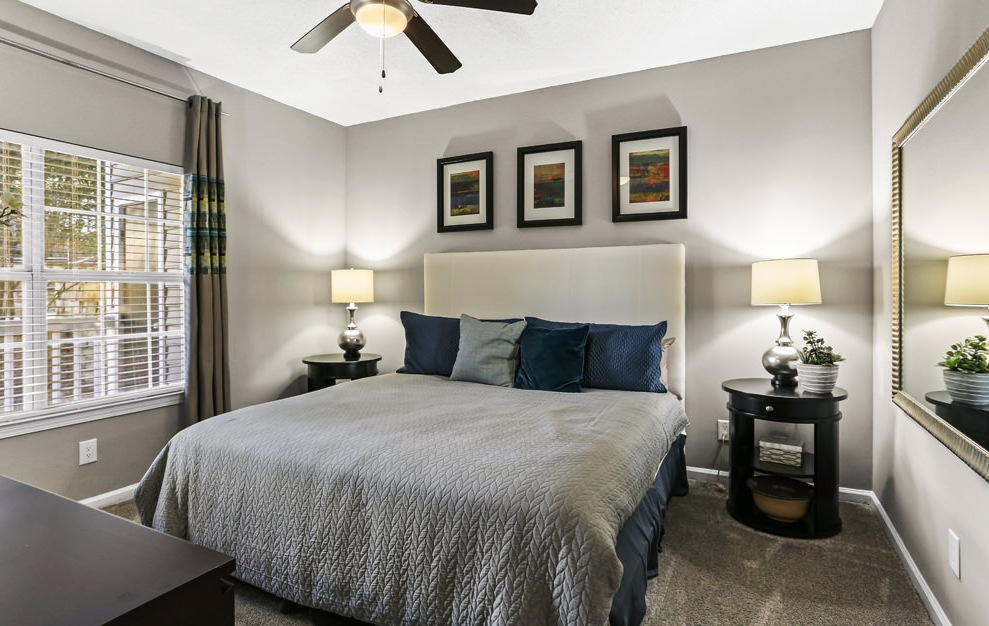 B3 - The Atlanta - 2 bedroom floorplan layout with 2 baths and 1134 square feet. (Bedroom / 3D)