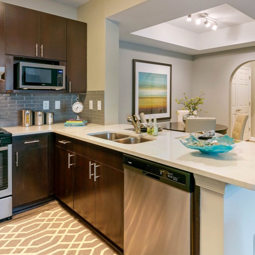 Atlanta Apartments Near The Battery Clover Apartments